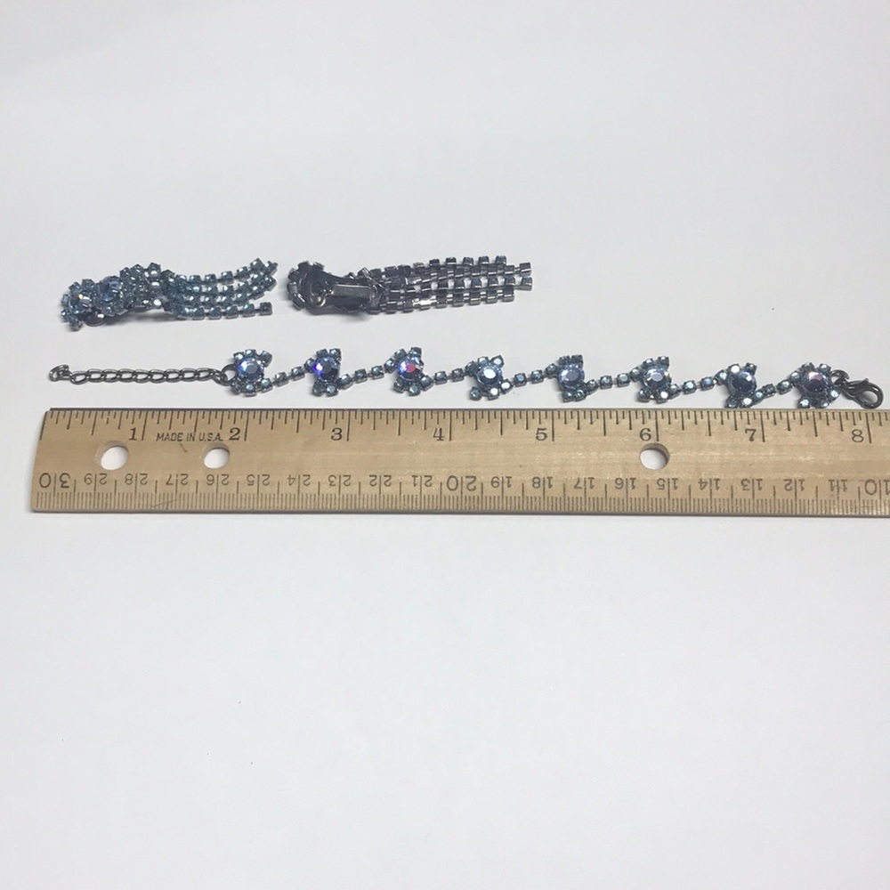 Blue crystal necklace, bracelet, & earrings set - Picture 2 of 6